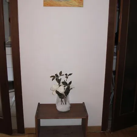 Ladybug House דירה
